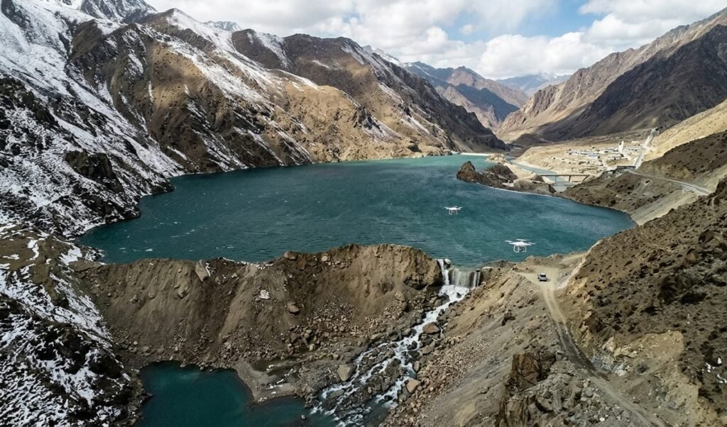 Tibet Nepal Border पर बाढ़ के बाद Barrier Lake फटने का खतरा, चीन ने जारी किया अलर्ट