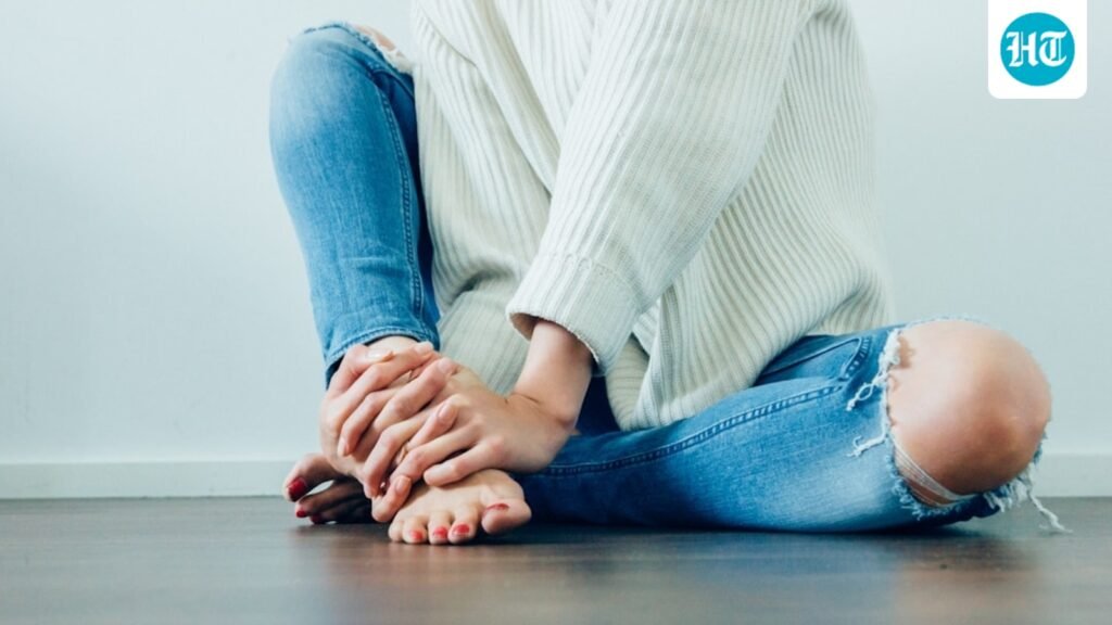 Unusual numbness and difficulty walking? Physician Dr Kunal Sood shares 5 overlooked symptoms of vitamin B12 deficiency Unusual numbness and difficulty walking? Physician Dr Kunal Sood shares 5 overlooked symptoms of vitamin B12 deficiency