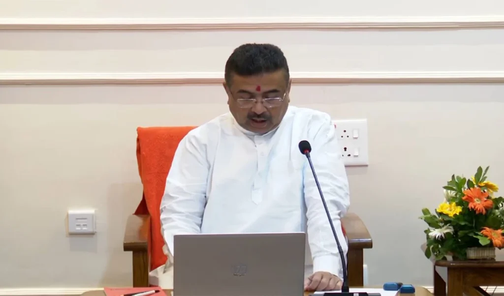 West Bengal में Census 2027 की तैयारी तेज, CM Suvendu Adhikari ने शुरू की Self-Enumeration की प्रक्रिया West Bengal में Census 2027 की तैयारी तेज, CM Suvendu Adhikari ने शुरू की Self-Enumeration की प्रक्रिया