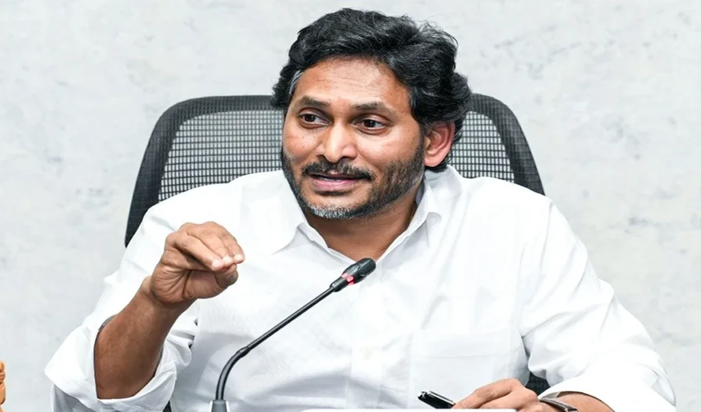 YS Jagan का आंध्र सरकार पर दबाव, Missing Fishermen की तलाश के लिए Search Operation तेज करने की मांग YS Jagan का आंध्र सरकार पर दबाव, Missing Fishermen की तलाश के लिए Search Operation तेज करने की मांग