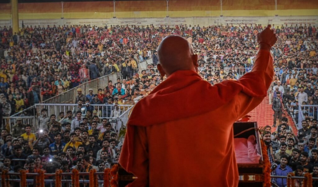 Yogi पर बड़ा फैसला लेने वाली है बीजेपी, पूरा देश हैरान! Yogi पर बड़ा फैसला लेने वाली है बीजेपी, पूरा देश हैरान!