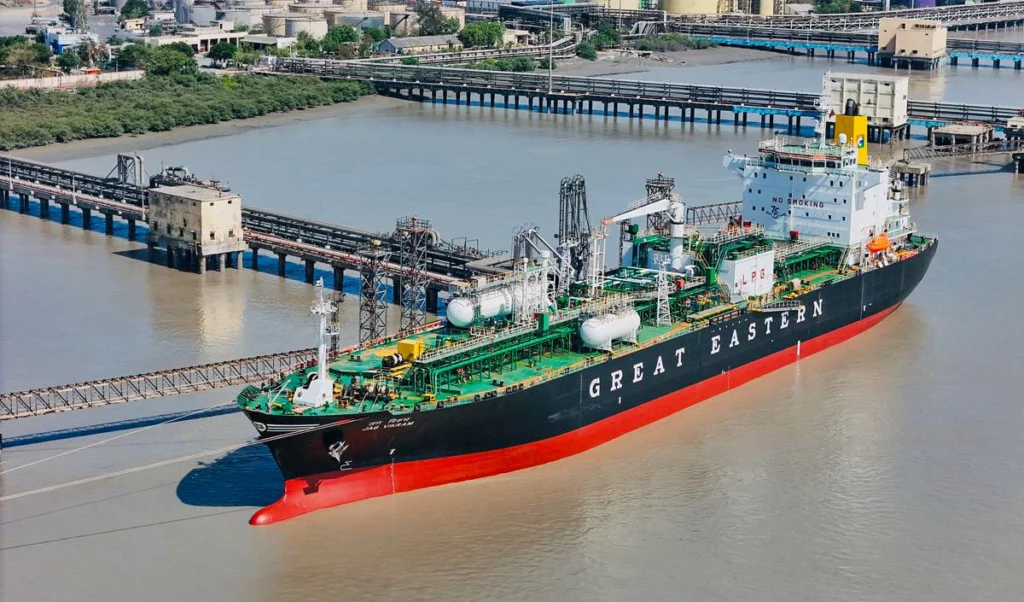iran oman shipping agreement strait of hormuz will decades old tension with us come to an end