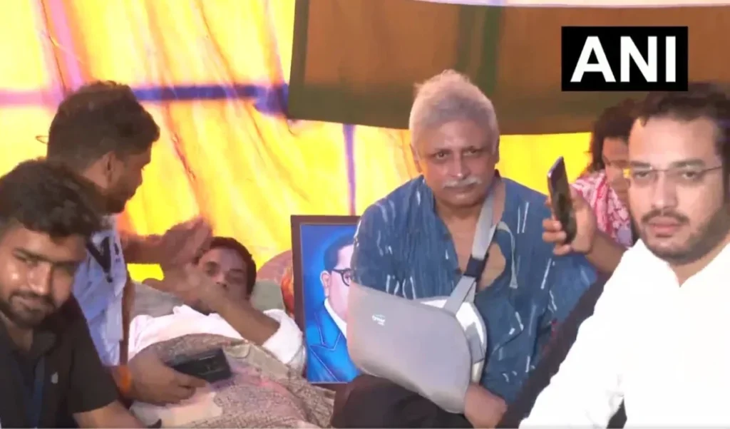 piyush mishra reached among the protesting students in ranchi piyush mishra reached among the protesting students in ranchi
