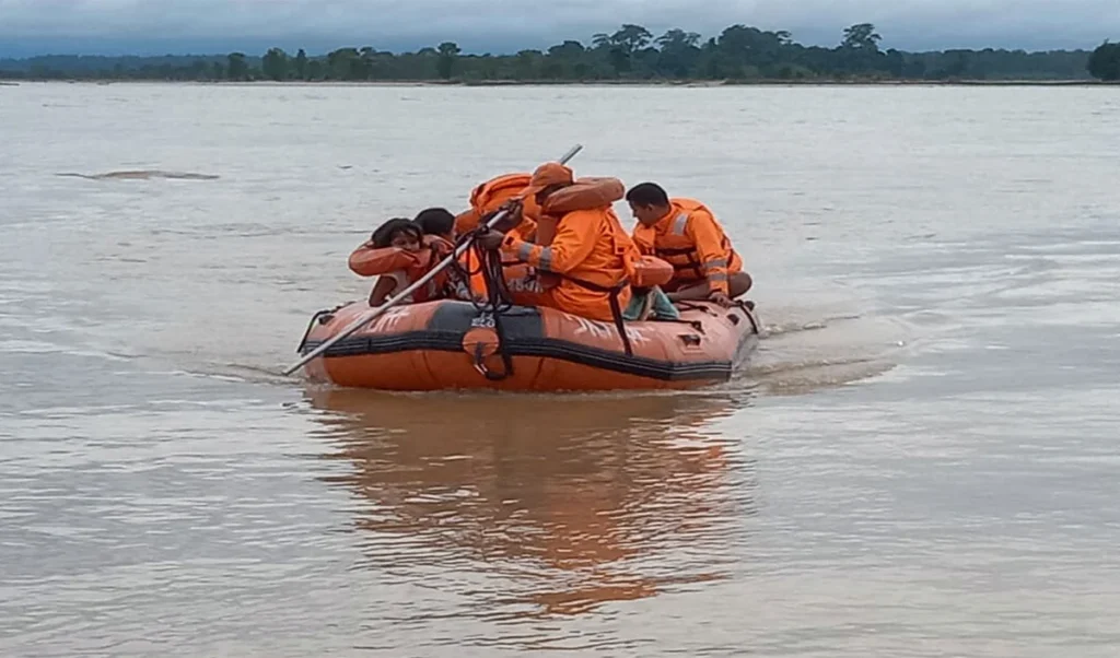 असम में ‘भयावह’ हुई Flood Situation, Suvendu Adhikari ने किया 10 करोड़ की मदद का ऐलान