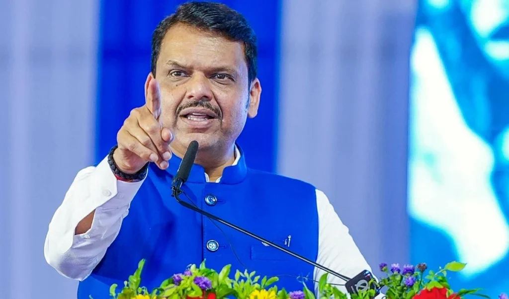 आरक्षण पर Devendra Fadnavis का बड़ा बयान, कहा Constitution के दायरे में ही मिलेंगे हक, किसी के साथ अन्याय नहीं आरक्षण पर Devendra Fadnavis का बड़ा बयान, कहा Constitution के दायरे में ही मिलेंगे हक, किसी के साथ अन्याय नहीं