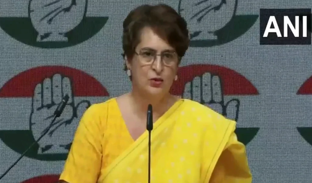 खड़गे की रैली के बाद ‘शुद्धिकरण’ पर बवाल: Priyanka Gandhi ने पूछा – यह कैसी Politics? खड़गे की रैली के बाद ‘शुद्धिकरण’ पर बवाल: Priyanka Gandhi ने पूछा – यह कैसी Politics?