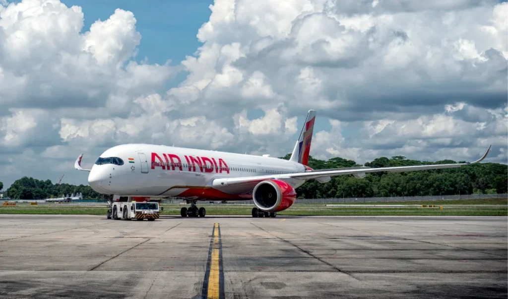 टर्बुलेंस का शिकार हुई Air India Flight का पायलट डोप टेस्ट में फेल, जांच में जुटा DGCA टर्बुलेंस का शिकार हुई Air India Flight का पायलट डोप टेस्ट में फेल, जांच में जुटा DGCA