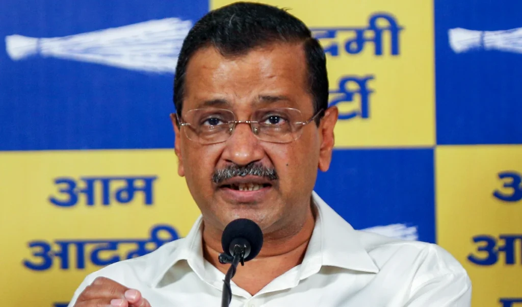 देश को America के हाथों गिरवी रख रहे PM Modi, Trump की गुलामी क्यों: Kejriwal का बड़ा हमला देश को America के हाथों गिरवी रख रहे PM Modi, Trump की गुलामी क्यों: Kejriwal का बड़ा हमला
