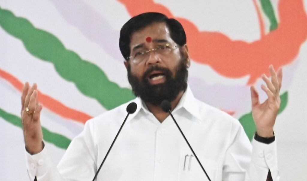 सामाजिक सद्भाव और रिश्ते दांव पर लगाकर सत्ता हासिल करना राजनीति नहीं: एकनाथ खडसे सामाजिक सद्भाव और रिश्ते दांव पर लगाकर सत्ता हासिल करना राजनीति नहीं: एकनाथ खडसे