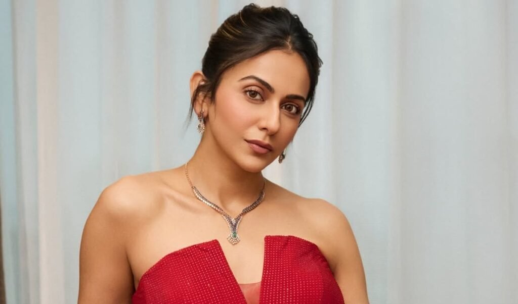 12 से ज्यादा ठिकानों पर आयकर विभाग की कार्रवाई, Vashu Bhagnani और Rakul Preet Singh के परिसर भी शामिल 12 से ज्यादा ठिकानों पर आयकर विभाग की कार्रवाई, Vashu Bhagnani और Rakul Preet Singh के परिसर भी शामिल