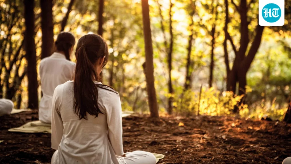 A spiritual teacher shares a simple mindfulness practice for dealing with negative thoughts A spiritual teacher shares a simple mindfulness practice for dealing with negative thoughts