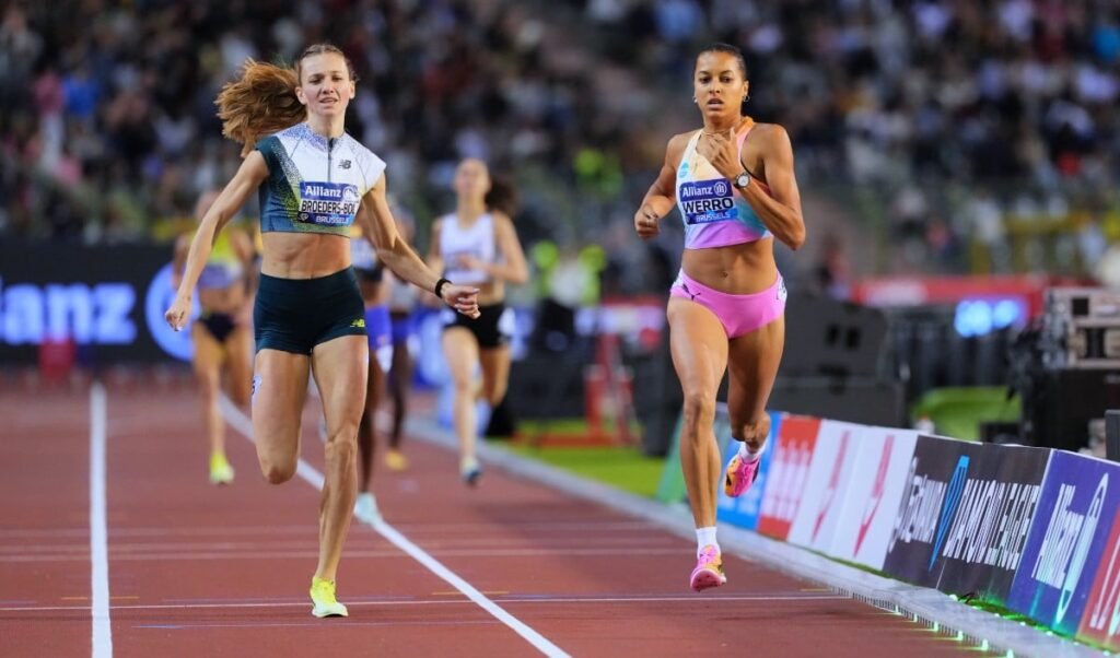 Budapest में World Athletics Ultimate Championship का आगाज, ट्रैक पर भिड़ेंगे दुनिया के दिग्गज एथलीट्स Budapest में World Athletics Ultimate Championship का आगाज, ट्रैक पर भिड़ेंगे दुनिया के दिग्गज एथलीट्स