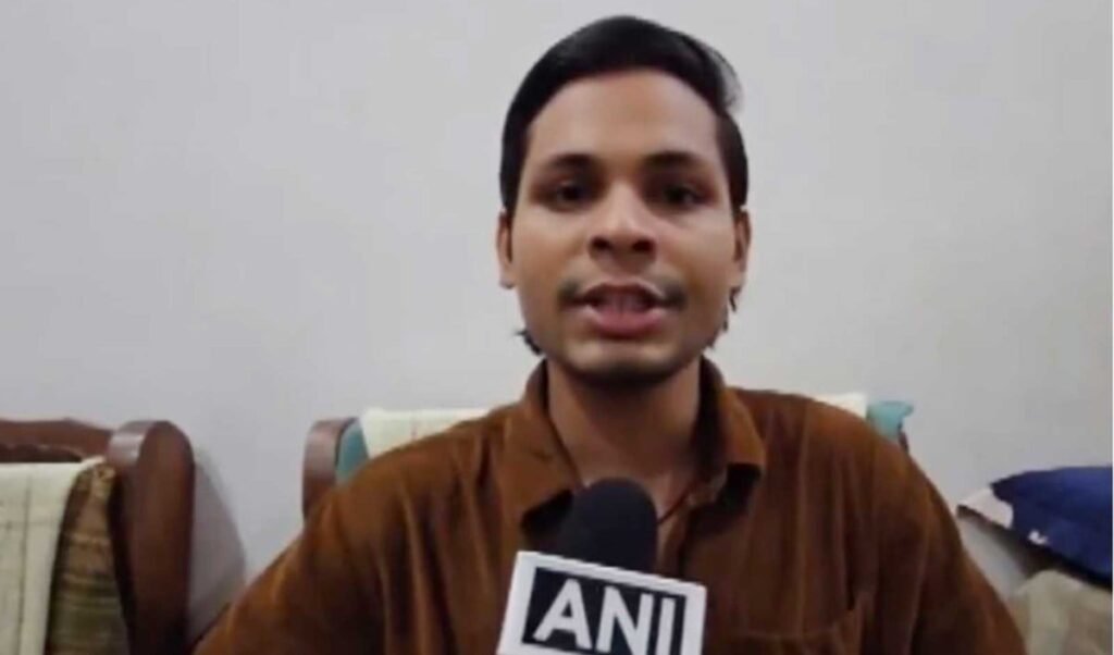 CJP Protest Case In Delhi | पुलिस ने FIR में जोड़ा SC/ST एक्ट, इन्फ्लुएंसर Swantantra Bhardwaj की जल्द होगी गिरफ्तारी CJP Protest Case In Delhi | पुलिस ने FIR में जोड़ा SC/ST एक्ट, इन्फ्लुएंसर Swantantra Bhardwaj की जल्द होगी गिरफ्तारी