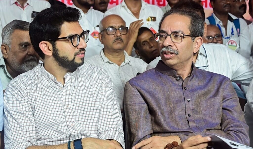 Disha Salian Death Case में CBI जांच के आदेश के बाद Aaditya Thackeray के साथ ही Shivsena UBT की भी मुश्किलें बढ़ना तय है Disha Salian Death Case में CBI जांच के आदेश के बाद Aaditya Thackeray के साथ ही Shivsena UBT की भी मुश्किलें बढ़ना तय है