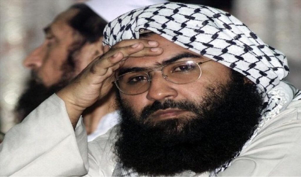 FATF Meeting से पहले मक्कार पाकिस्तान का नया पैंतरा, आतंकी मसूद अजहर पर रखा 70 लाख का इनाम FATF Meeting से पहले मक्कार पाकिस्तान का नया पैंतरा, आतंकी मसूद अजहर पर रखा 70 लाख का इनाम