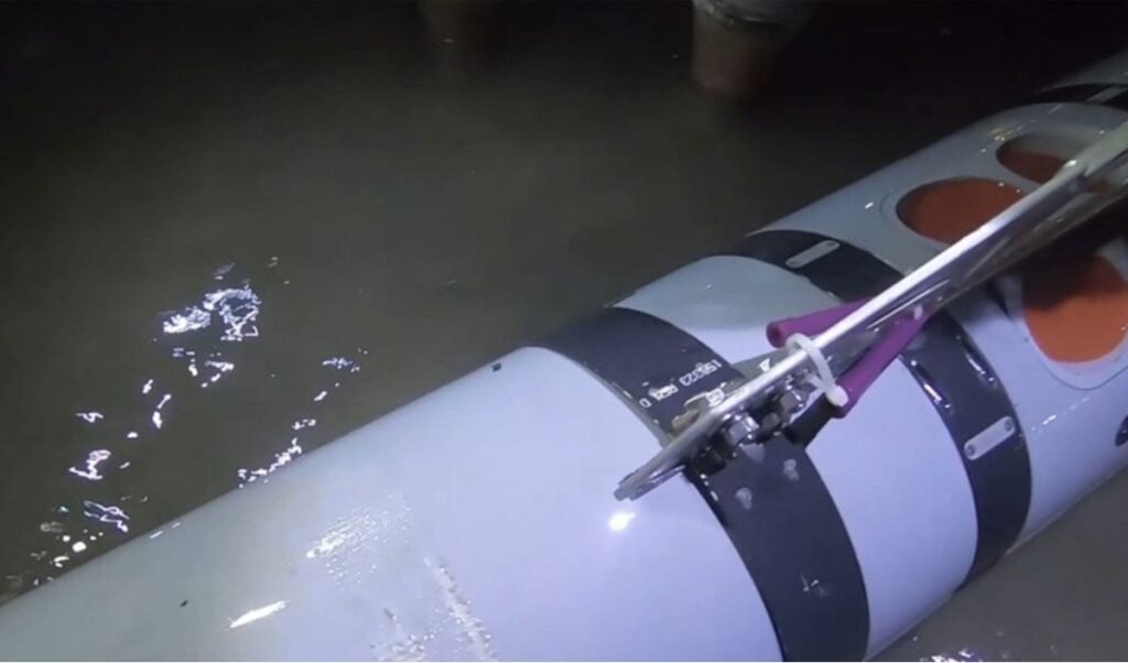 Hormuz में US Spy Drone पकड़ने का दावा झूठा, CENTCOM ने IRGC के बयान को नकारा Hormuz में US Spy Drone पकड़ने का दावा झूठा, CENTCOM ने IRGC के बयान को नकारा
