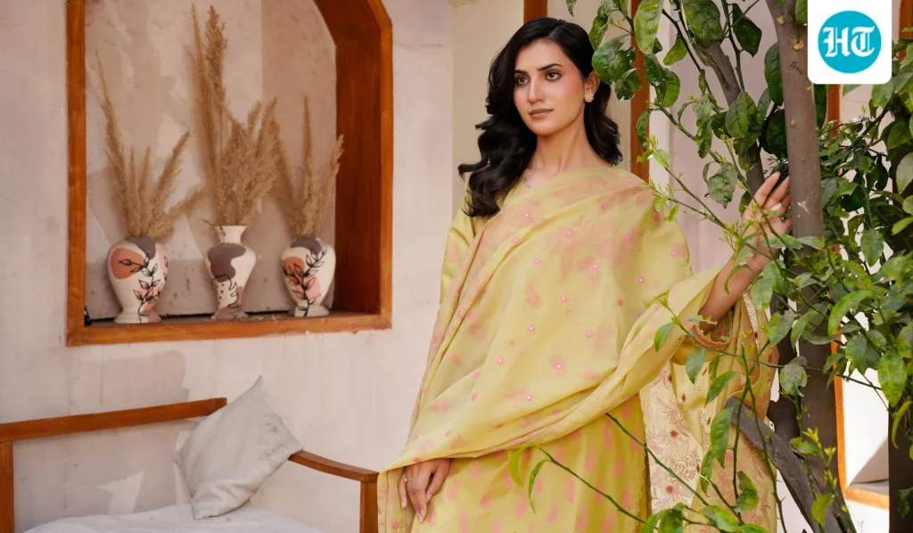 Hosting Ganpati at home? 8 Comfortable 4.7-rated kurta sets under ₹1,500 you can buy now