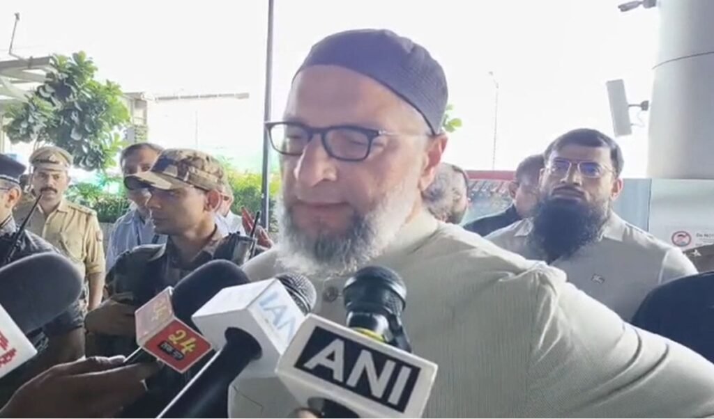 Hyderabad GPO को स्वतंत्र Group A बनाए रखें, Owaisi ने Jyotiraditya Scindia को लिखी चिट्ठी Hyderabad GPO को स्वतंत्र Group A बनाए रखें, Owaisi ने Jyotiraditya Scindia को लिखी चिट्ठी