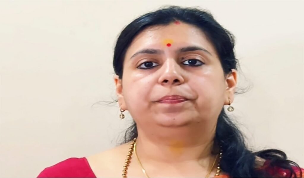 IAS पद से इस्तीफा देने वाली Divya Mittal ने किया अपनी सियासी पारी का ऐलान, यूपी से शुरू करेंगी चुनावी राजनीति IAS पद से इस्तीफा देने वाली Divya Mittal ने किया अपनी सियासी पारी का ऐलान, यूपी से शुरू करेंगी चुनावी राजनीति