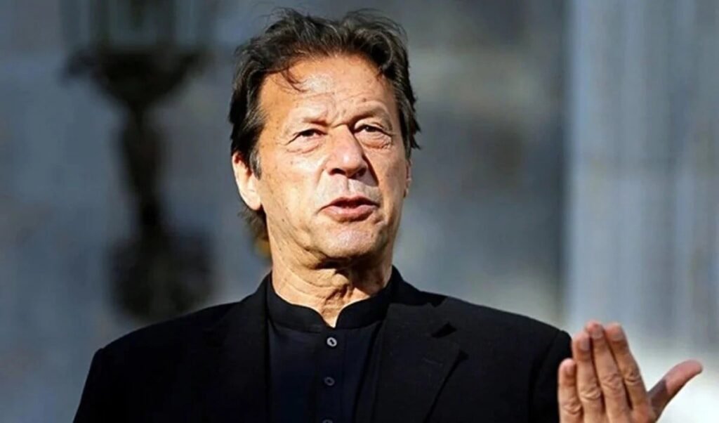 Imran Khan और Bushra Bibi को Islamabad High Court से बड़ी राहत, अकेले कैद में रखने पर लगाई रोक Imran Khan और Bushra Bibi को Islamabad High Court से बड़ी राहत, अकेले कैद में रखने पर लगाई रोक