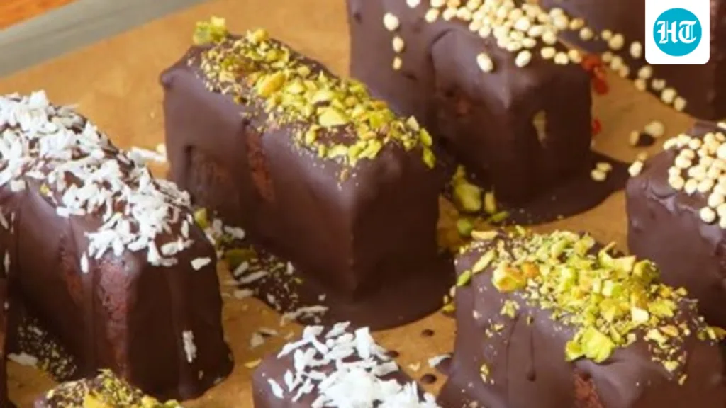 London physician Dr Rupy Aujla shares no-bake vegan protein bar recipe loaded with 18g protein and 6g fibre