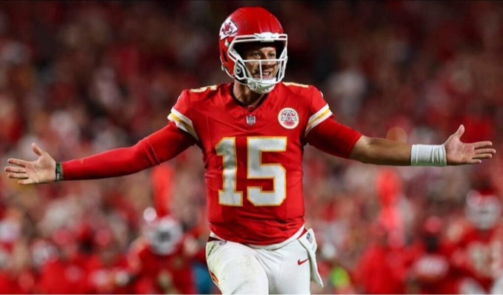 Miami Dolphins को हराने के बाद Patrick Mahomes ने Kansas City Chiefs के सुधार पर दिया जोर Miami Dolphins को हराने के बाद Patrick Mahomes ने Kansas City Chiefs के सुधार पर दिया जोर