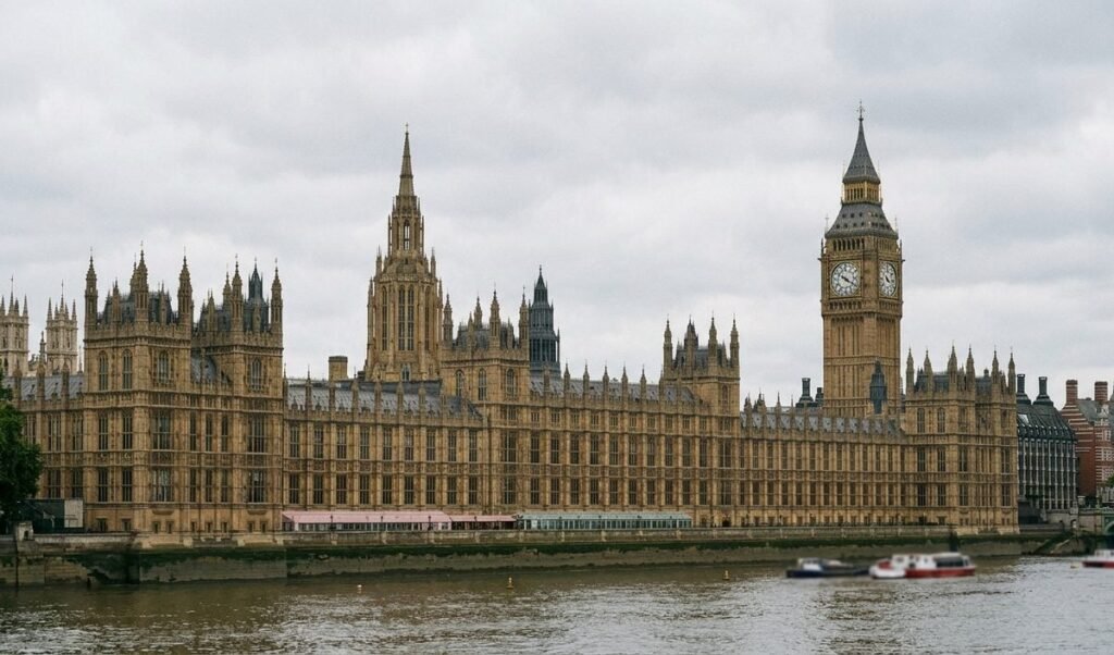 Reform UK Party को दो क्रिप्टो अरबपतियों से मिले 7.2 करोड़ पाउंड का चंदा, ब्रिटेन में विवाद