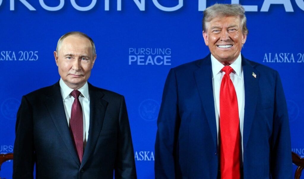 Russia-Ukraine War | यूक्रेन में शांति समझौते की शर्त पर Putin से मिलने को तैयार Donald Trump! ओवल ऑफिस से दी कूटनीतिक मंशा की जानकारी Russia-Ukraine War | यूक्रेन में शांति समझौते की शर्त पर Putin से मिलने को तैयार Donald Trump! ओवल ऑफिस से दी कूटनीतिक मंशा की जानकारी
