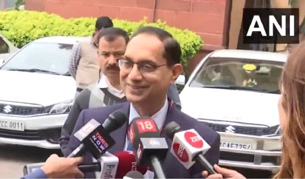 SEBI प्रमुख Tuhin Kanta Pandey बोले Portfolio Managers के विदेशी निवेश की सीमा RBI तय करेगा
