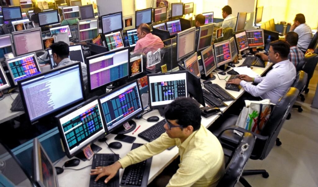 Share Market Update | शेयर बाज़ार पर वैश्विक तनाव की मार! सेंसेक्स 473 अंक टूटकर खुला, निफ्टी 24,000 के नीचे फिसला, कच्चे तेल में उछाल से दबाव Share Market Update | शेयर बाज़ार पर वैश्विक तनाव की मार! सेंसेक्स 473 अंक टूटकर खुला, निफ्टी 24,000 के नीचे फिसला, कच्चे तेल में उछाल से दबाव