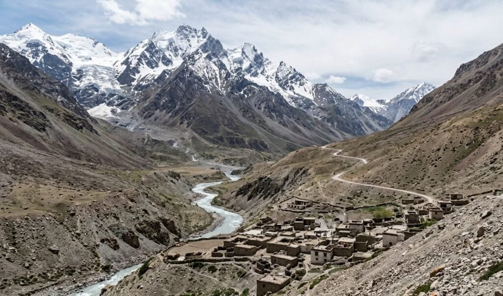 Tibet Flood: ग्यिरोंग काउंटी में भीषण बाढ़ से 21 की मौत, 541 लोग लापता Tibet Flood: ग्यिरोंग काउंटी में भीषण बाढ़ से 21 की मौत, 541 लोग लापता
