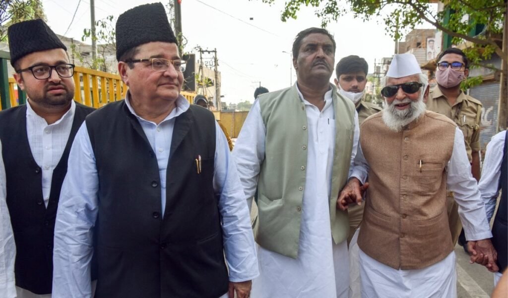 UCC पर SP नेता ST Hasan ने उठाए सवाल, कहा- अपनी धार्मिक परंपराओं का पालन करते रहेंगे UCC पर SP नेता ST Hasan ने उठाए सवाल, कहा- अपनी धार्मिक परंपराओं का पालन करते रहेंगे