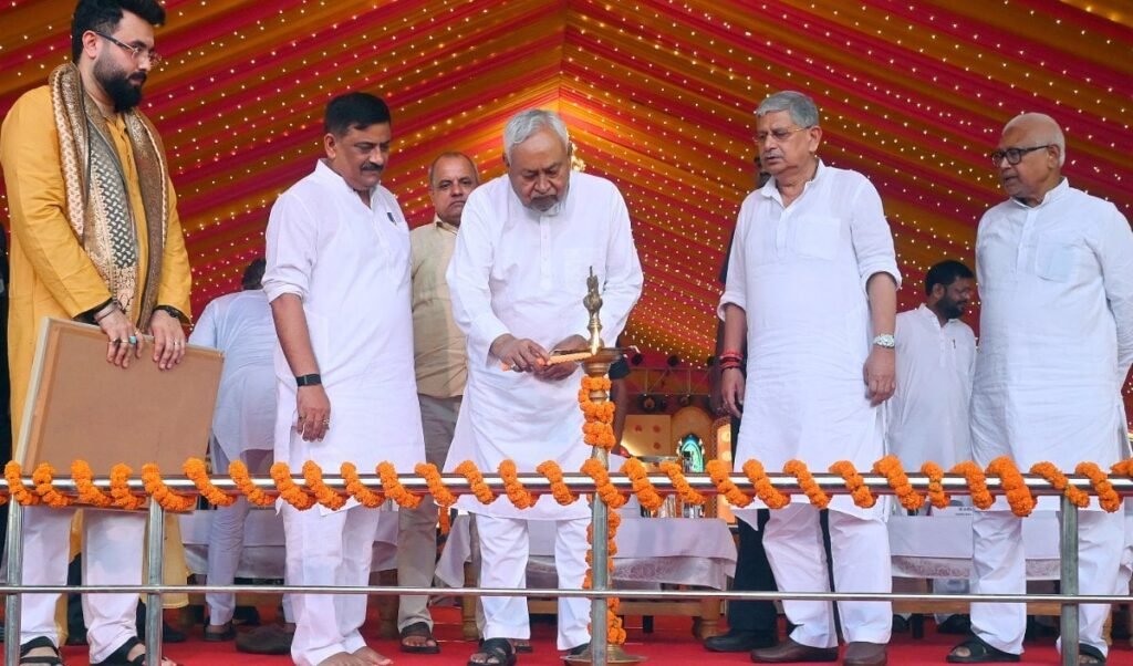 UCC पर रुख तय करने से पहले कानून की समीक्षा करेगी JD(U), Nitish Kumar ने बुलाई बैठक UCC पर रुख तय करने से पहले कानून की समीक्षा करेगी JD(U), Nitish Kumar ने बुलाई बैठक