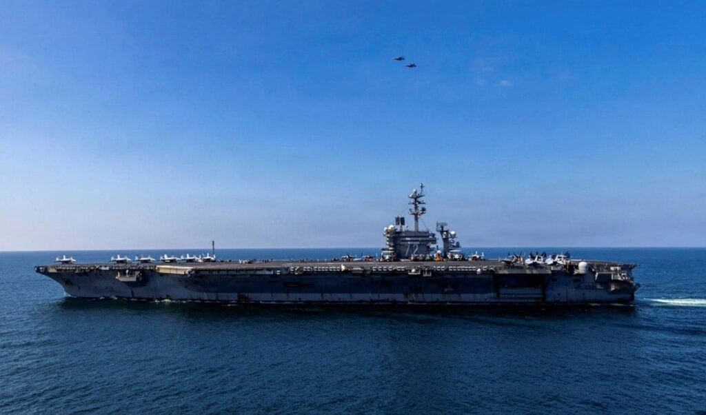 US Navy का जंगी जहाज USS Abraham Lincoln पहुंचा Thailand, West Asia में बनाया तैनाती का सबसे बड़ा रिकॉर्ड US Navy का जंगी जहाज USS Abraham Lincoln पहुंचा Thailand, West Asia में बनाया तैनाती का सबसे बड़ा रिकॉर्ड