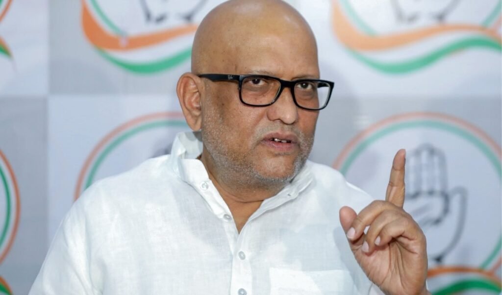 Varanasi सीवर विवाद पर Ajay Rai का आरोप, जलभराव छिपाने के लिए BJP ने डलवाई रेत की बोरियां Varanasi सीवर विवाद पर Ajay Rai का आरोप, जलभराव छिपाने के लिए BJP ने डलवाई रेत की बोरियां