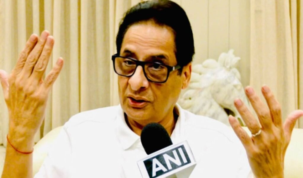 Vashu Bhagnani Hospitalised | ₹400 करोड़ का विवाद, IT की रेड… अब लंदन के अस्पताल में भर्ती हुए बॉलीवुड के दिग्गज प्रोड्यूसर वाशु भगनानी Vashu Bhagnani Hospitalised | ₹400 करोड़ का विवाद, IT की रेड… अब लंदन के अस्पताल में भर्ती हुए बॉलीवुड के दिग्गज प्रोड्यूसर वाशु भगनानी