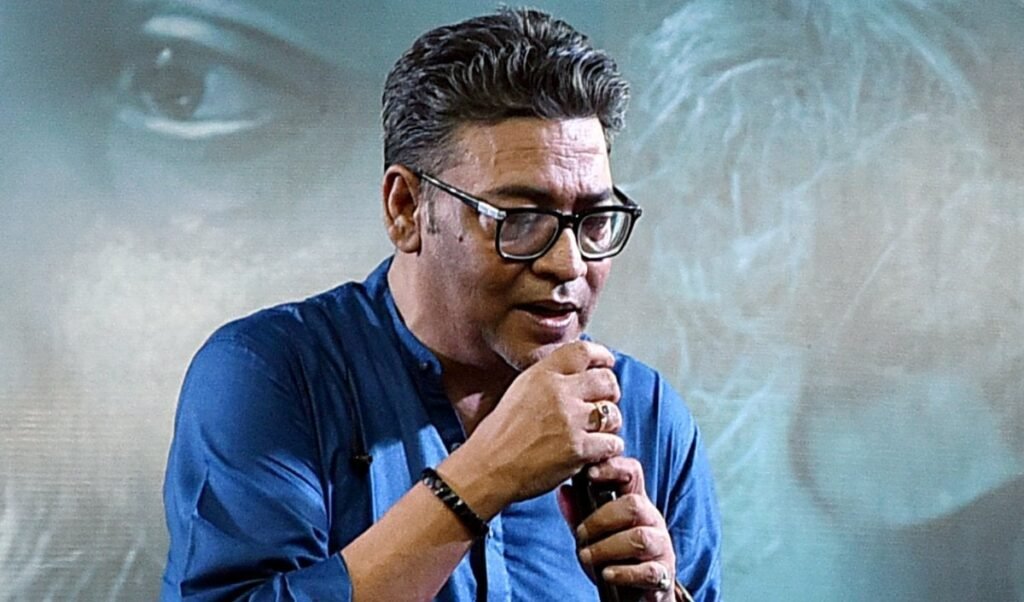 West Bengal | पूर्व टीएमसी मंत्री Indranil Sen के 15 ठिकानों पर ईडी का छापा, दुर्गा पूजा के यूनेस्को फंड में फर्जीवाड़े का आरोप West Bengal | पूर्व टीएमसी मंत्री Indranil Sen के 15 ठिकानों पर ईडी का छापा, दुर्गा पूजा के यूनेस्को फंड में फर्जीवाड़े का आरोप