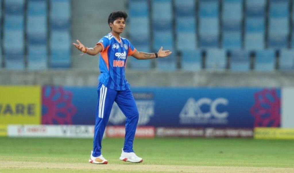 Women's T20 Asia Cup: भारतीय गेंदबाज Kranti Gaur पर 10 प्रतिशत जुर्माना, Pakistan पर भी एक्शन