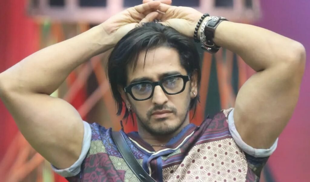 bigg boss 20 contestant qazi touqeer pays musical tribute to arijit singh