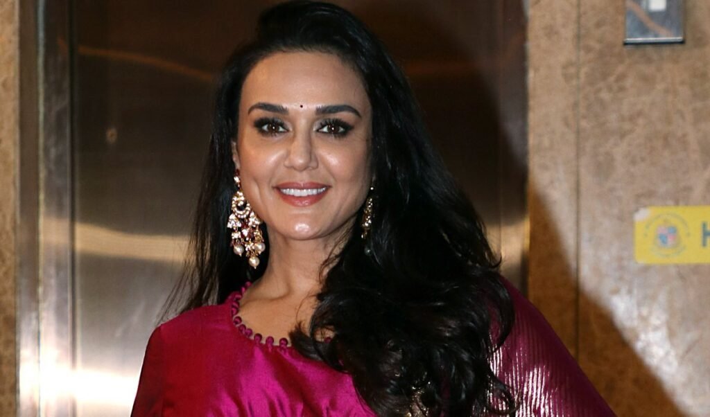 राजनीति में एंट्री पर Preity Zinta का बड़ा खुलासा! 'वाइब' एक्ट्रेस ने #Pzchat सेशन में दिया फैंस को जवाब राजनीति में एंट्री पर Preity Zinta का बड़ा खुलासा! 'वाइब' एक्ट्रेस ने #Pzchat सेशन में दिया फैंस को जवाब