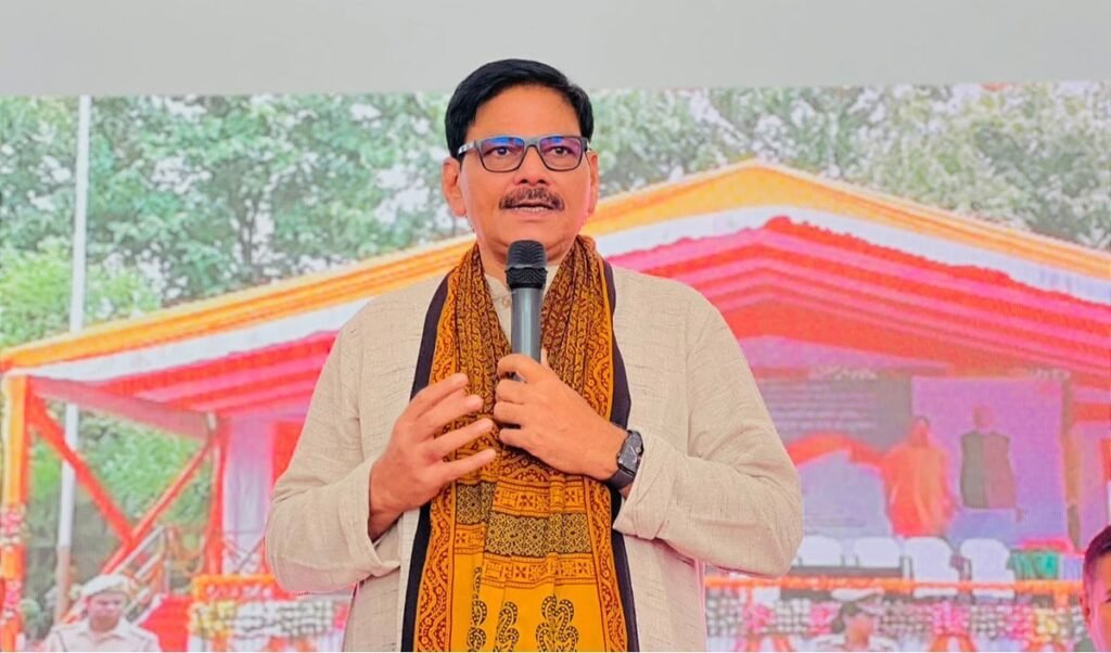 वडनगर से काशी तक की यात्रा प्रधानमंत्री श्री नरेंद्र मोदी जी के जीवन-सफर और राष्ट्रसेवा की प्रेरणादायी गाथा: धीरेन्द्र सिंह वडनगर से काशी तक की यात्रा प्रधानमंत्री श्री नरेंद्र मोदी जी के जीवन-सफर और राष्ट्रसेवा की प्रेरणादायी गाथा: धीरेन्द्र सिंह