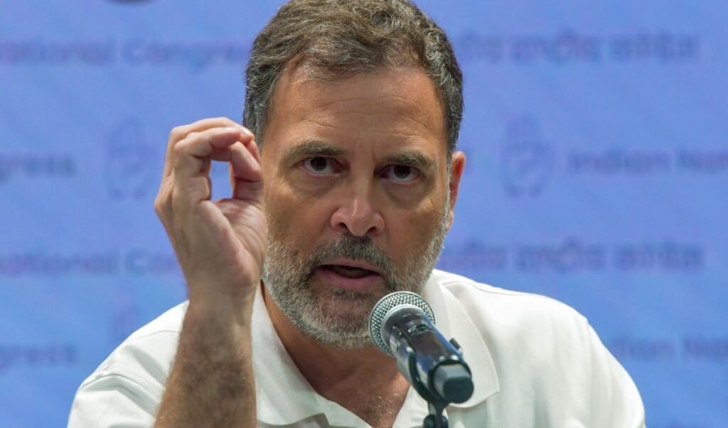 ‘सवाल पूछो तो मिलते हैं अपमानजनक लेबल’, ‘दिमागी नक्सल’ तंज पर राहुल गांधी ने पीएम मोदी पर साधा निशाना ‘सवाल पूछो तो मिलते हैं अपमानजनक लेबल’, ‘दिमागी नक्सल’ तंज पर राहुल गांधी ने पीएम मोदी पर साधा निशाना