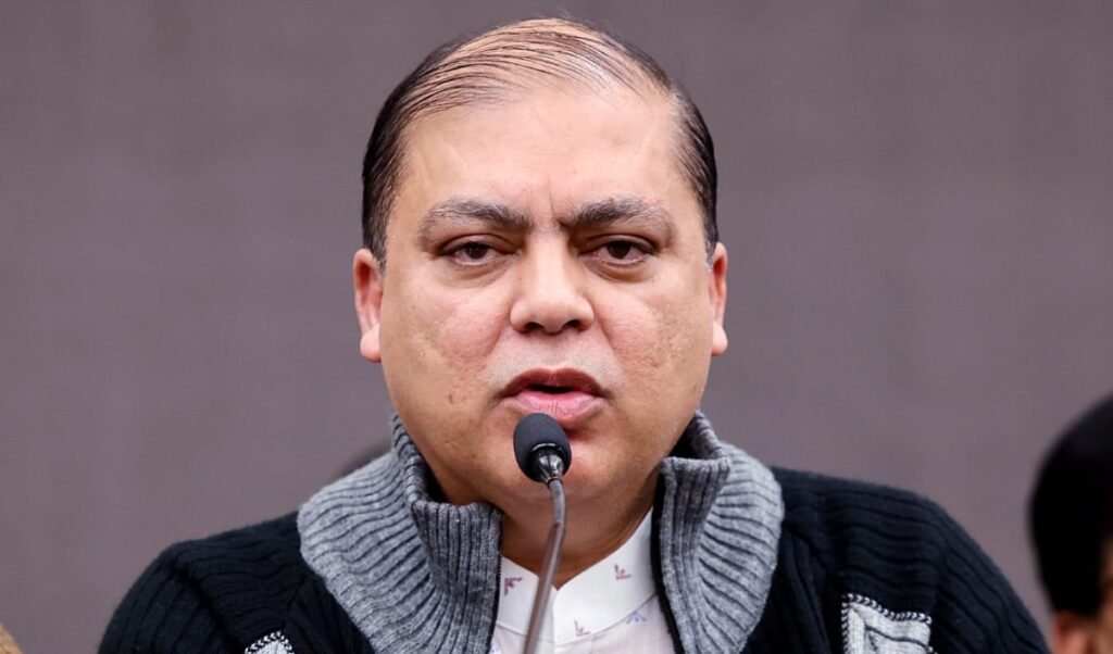 सांप्रदायिक सौहार्द बिगाड़ने और संदिग्ध फंडिंग का आरोप, TMC सांसद Nadimul Haque के उर्दू अखबार से जुड़ी जगहों पर ED की ताबड़तोड़ छापेमारी सांप्रदायिक सौहार्द बिगाड़ने और संदिग्ध फंडिंग का आरोप, TMC सांसद Nadimul Haque के उर्दू अखबार से जुड़ी जगहों पर ED की ताबड़तोड़ छापेमारी