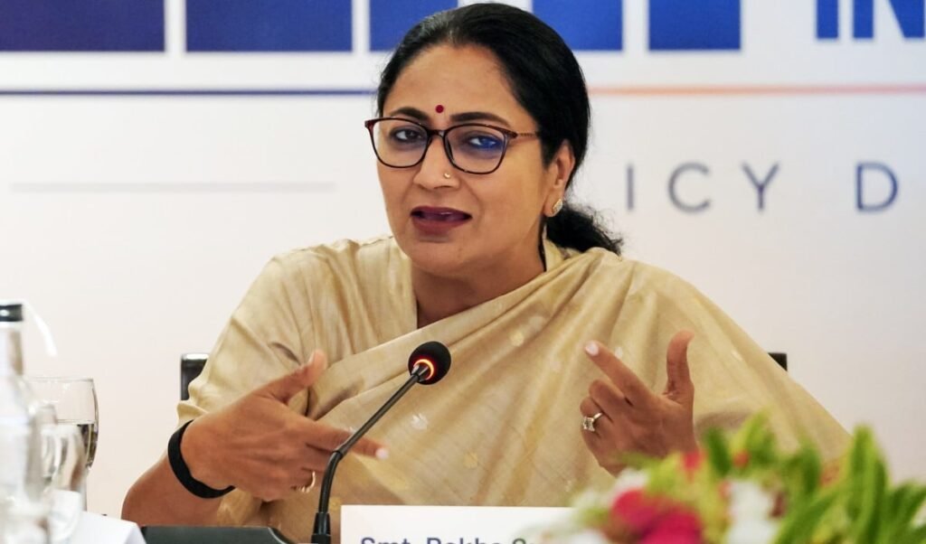 ‘हर चीज़ की एक सीमा होती है… सारा फंड कहाँ जा रहा है?’ सिविक कामों में लापरवाही पर दिल्ली CM रेखा गुप्ता का कड़ा रुख