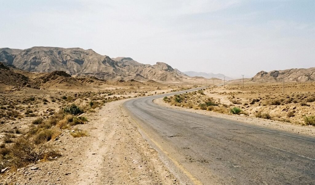 Balochistan में बस रोककर 20 प्रशिक्षु पुलिसकर्मियों का अपहरण, तलाश में जुटा सुरक्षा बल