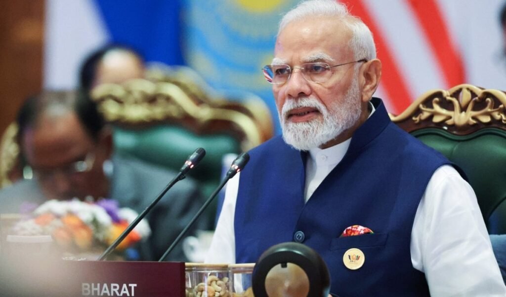 Bloomberg New Economy Forum | 'भारत लोकतंत्र की जननी है', 12 सालों में 4 गुना बढ़ी रिन्यूएबल एनर्जी, पीएम मोदी ने पेश किया नए भारत का विजन Bloomberg New Economy Forum | 'भारत लोकतंत्र की जननी है', 12 सालों में 4 गुना बढ़ी रिन्यूएबल एनर्जी, पीएम मोदी ने पेश किया नए भारत का विजन