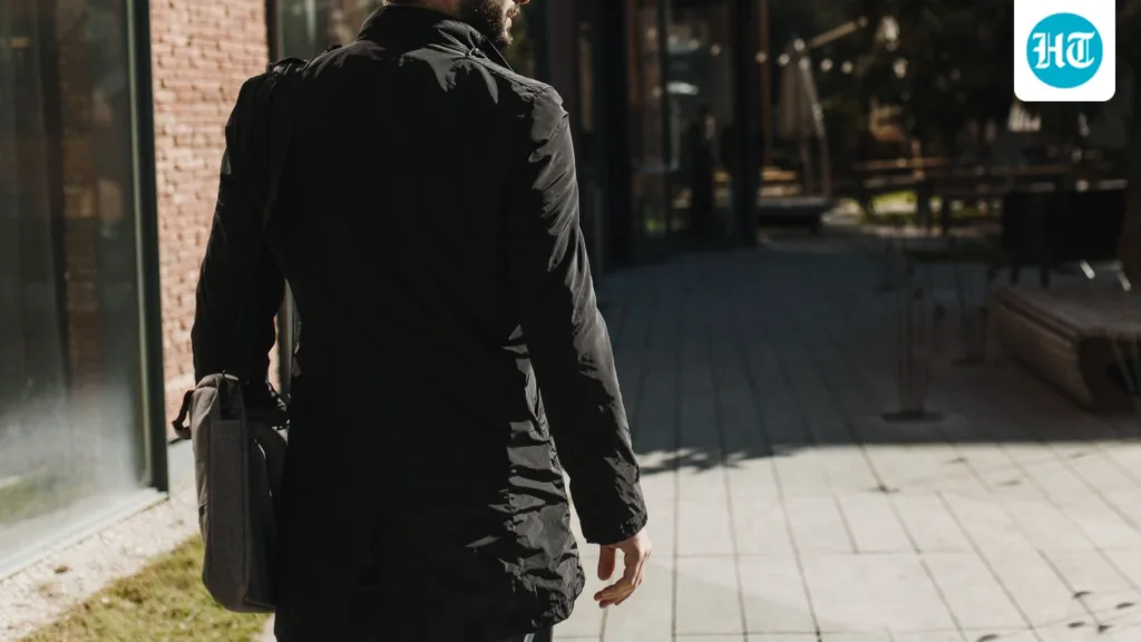 Can carrying your bag on the same shoulder affect your spine? Orthopaedician explains the risks and how to prevent spinal injuries Can carrying your bag on the same shoulder affect your spine? Orthopaedician explains the risks and how to prevent spinal injuries