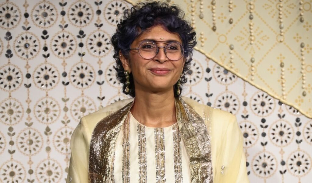 Chief Election Commissioner के खिलाफ प्रदर्शन मामले में Imran Khan को देश छोड़ने का नोटिस, फिल्ममेकर Kiran Rao ने किया अभिनेता का समर्थन Chief Election Commissioner के खिलाफ प्रदर्शन मामले में Imran Khan को देश छोड़ने का नोटिस, फिल्ममेकर Kiran Rao ने किया अभिनेता का समर्थन