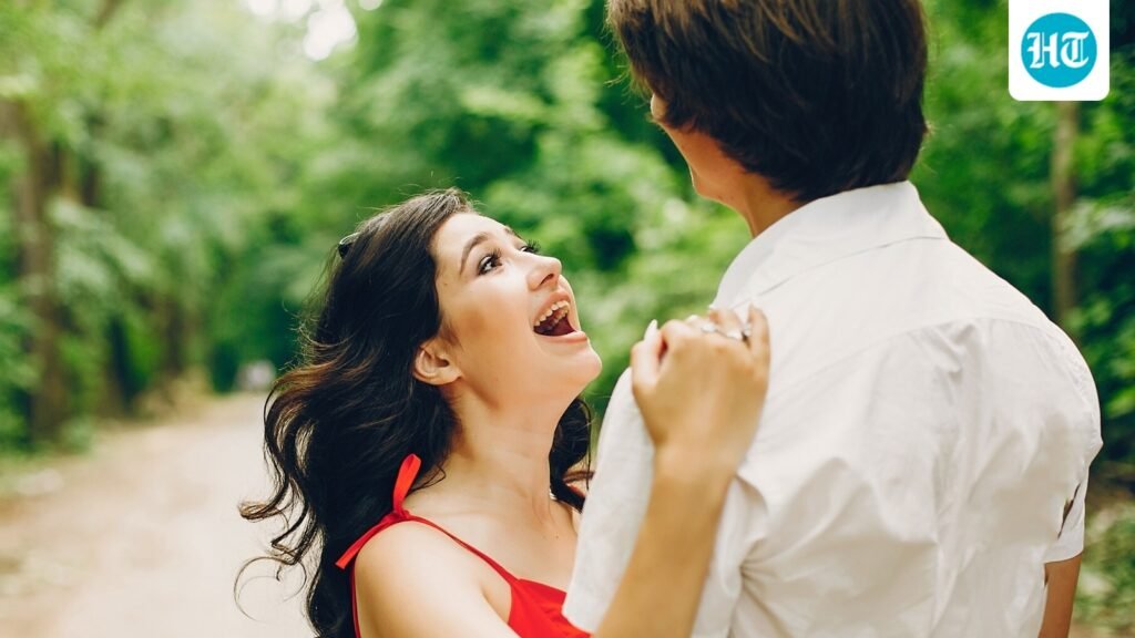 Dating coach says you don’t have to be on dating apps: You just need ’10 seconds of courage’ to find love IRL