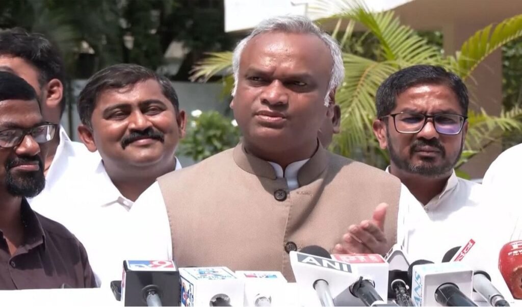 Digvijaya Singh के बचाव में उतरे Priyank Kharge, RSS की विचारधारा पर उठाए सवाल